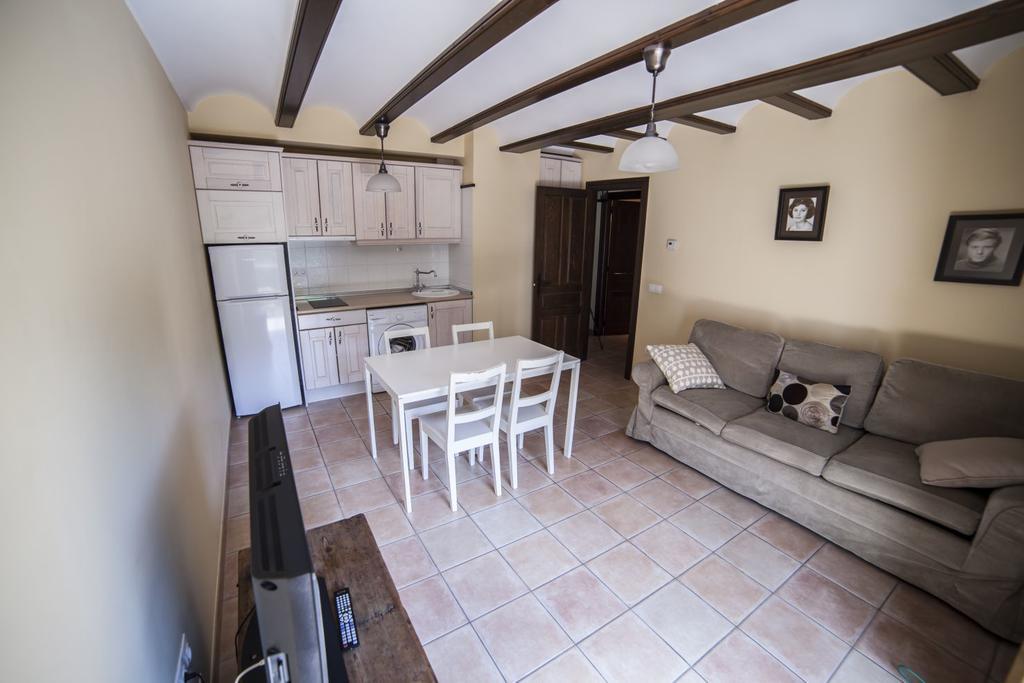 Apartamentos Cine Capicol Albarracín Kültér fotó